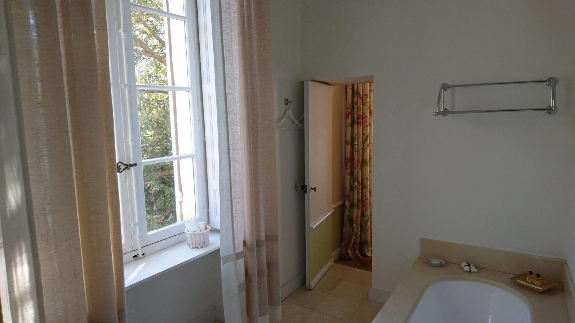 Chateau Martinay Hotel Carpentras Exterior photo